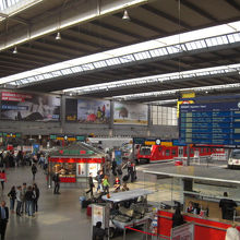 週末の朝だったのでそこまで混んでいませんでした。