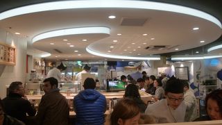 外国語が飛び交う回転寿司。エトランゼ！！