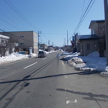 お寺を目指して、ひたすら登り坂を歩きました