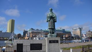 釧路川のほとり