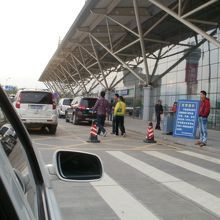 西寧・曹家堡空港入口です。
