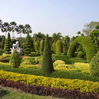 ホテル敷地内の庭園