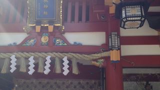 参道にエスカレーター