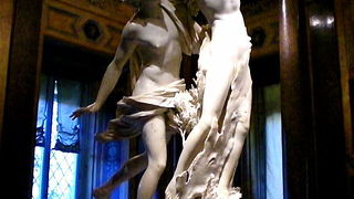 一応の最寄駅はバルベリーニ駅。　バルベリーニ広場からはずーっと上り坂なので、タクシー利用をオススメします!