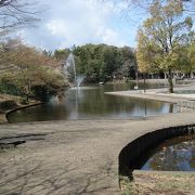 なかなか良い公園だけれど人は少ない。