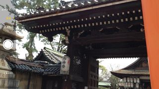 貴人の怨霊を祀る