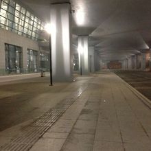 夜中の空港