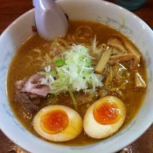 熱々です。かつ、美味い。