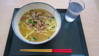 新石垣空港内の八重山そば屋さん。