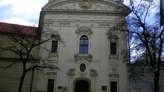 世界一美しいストラホフ修道院の図書館