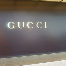 高級感のあるゴールド。