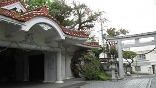 糸満海人を守る存在です。