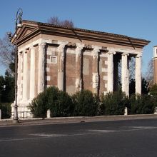 ポルトゥヌス神殿