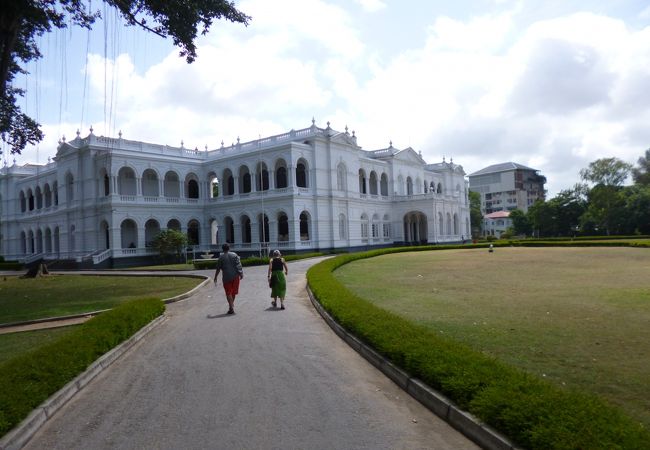 コロンボ国立博物館