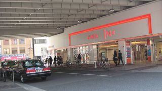 高速道路の高架下