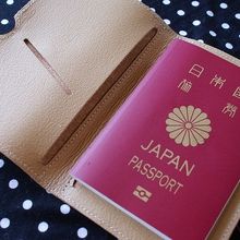 パスポートケースを買いました。