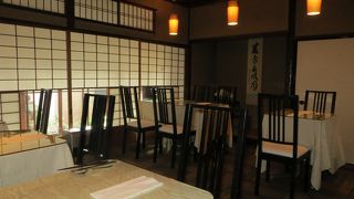 奥の座敷でランチ。