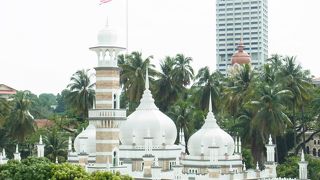 クアラルンプール市内最古のモスク