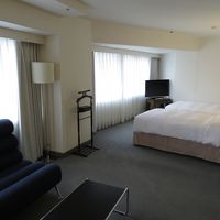 昼間はとても明るく広いです。