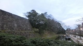 現在唯一残る金沢城のお堀