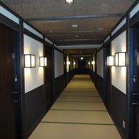 畳敷きの通路