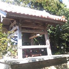 立派な鐘楼もありました