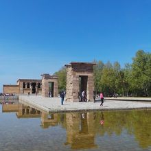 オエステ公園内にあります