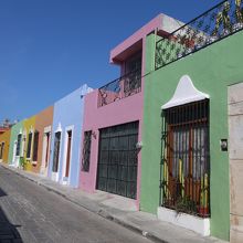 カラフルな街並み