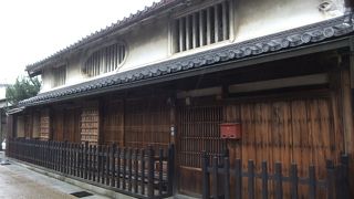 東海道の宿場町の町並みがよく残っています