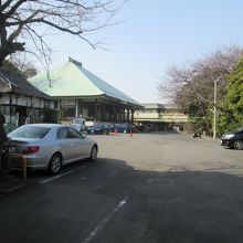 境内に入りました