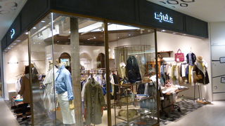 レディス向けのカジュアルアイテム