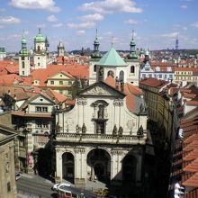 「百塔の街プラハ」と言われるのがよくわかる眺めだ