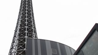 横浜観光の名所のひとつ・・・新しくリニューアルされたマリンタワー