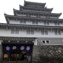 島原城，下から見ると圧巻です。