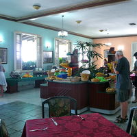 朝食の５階レストラン