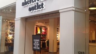 庶民派ブランドがそろうアウトレット