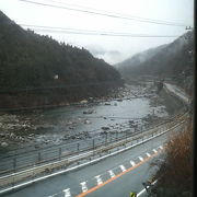 長野の山奥から愛知へ、中央本線などに沿って流れる川