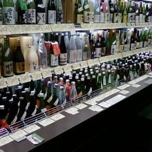 お酒もいっぱいあります。