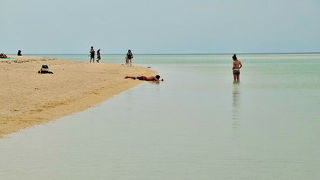 サンダルで海に入った方が良いかも…