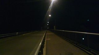 夜でも地元の方がランニングされている光景をよく見かけました