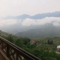 山側のバルコニー付のお部屋からはこんな眺めが！手すりがそれほ