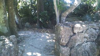 島をつくり、島を育てる神様が祀られています