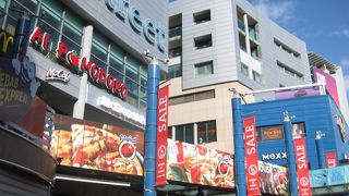 インターコンチネンタルの真ん前！