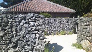 町の文化財に指定されている建築です