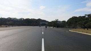 皇居前の広大な広場