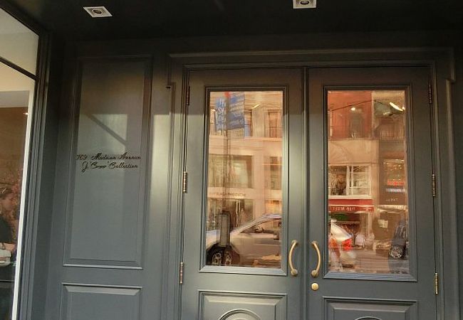 他のJ.クルーショップよりコレクションラインが豊富、レディースのみ。