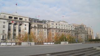 いろんな国の観光客が訪れる