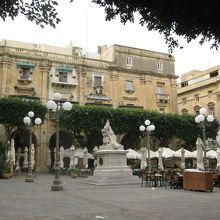 リパブリック広場の図書館