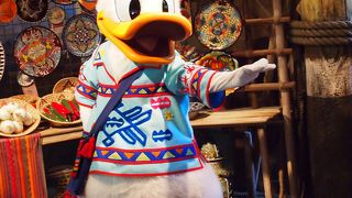 ドナルドと一緒に記念写真