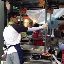 行列の野菜ホットク屋台